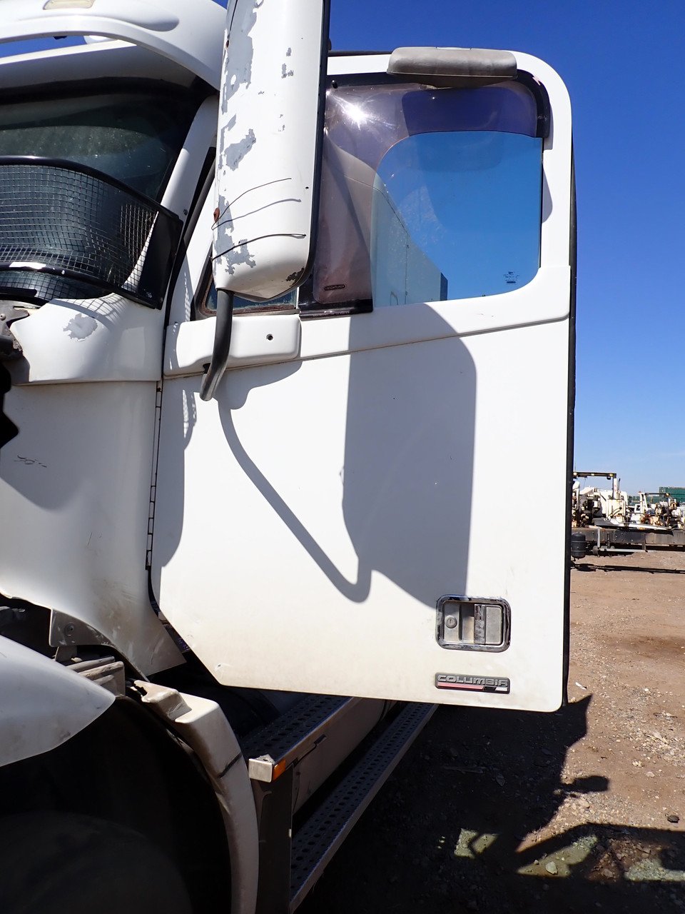 P3260057__58266.1744003715.jpg Freightliner Columbia - Image 1